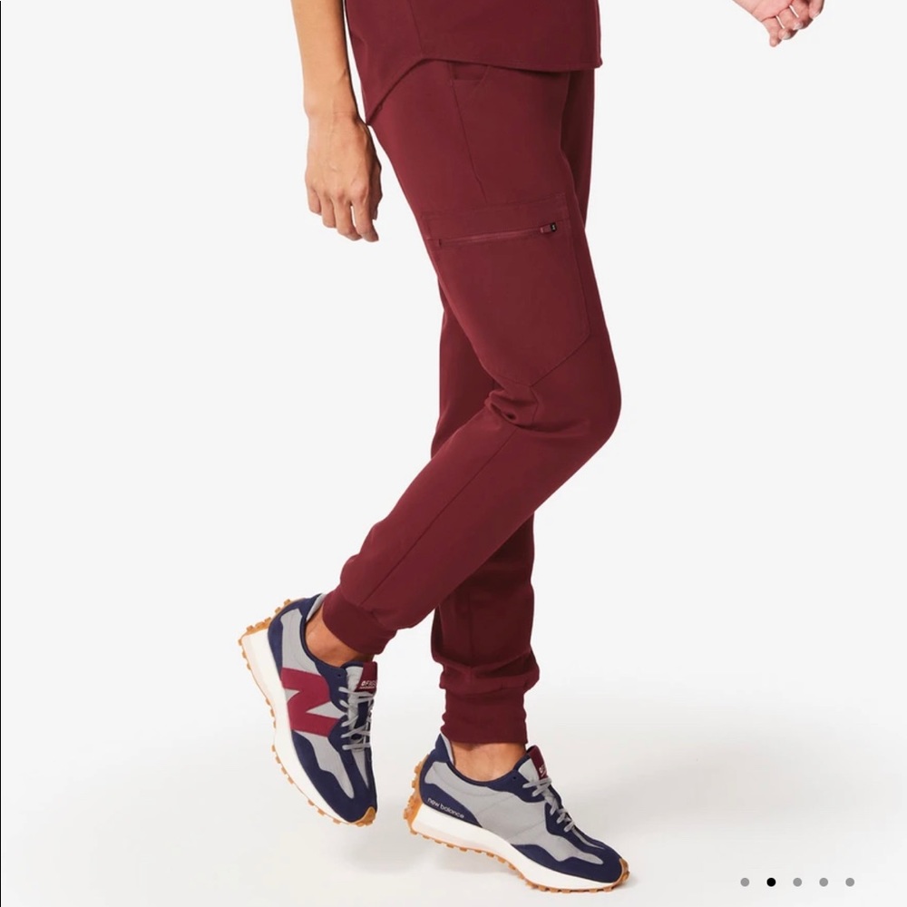 FIGS Burgundy XS Set - Zamora & Catarina